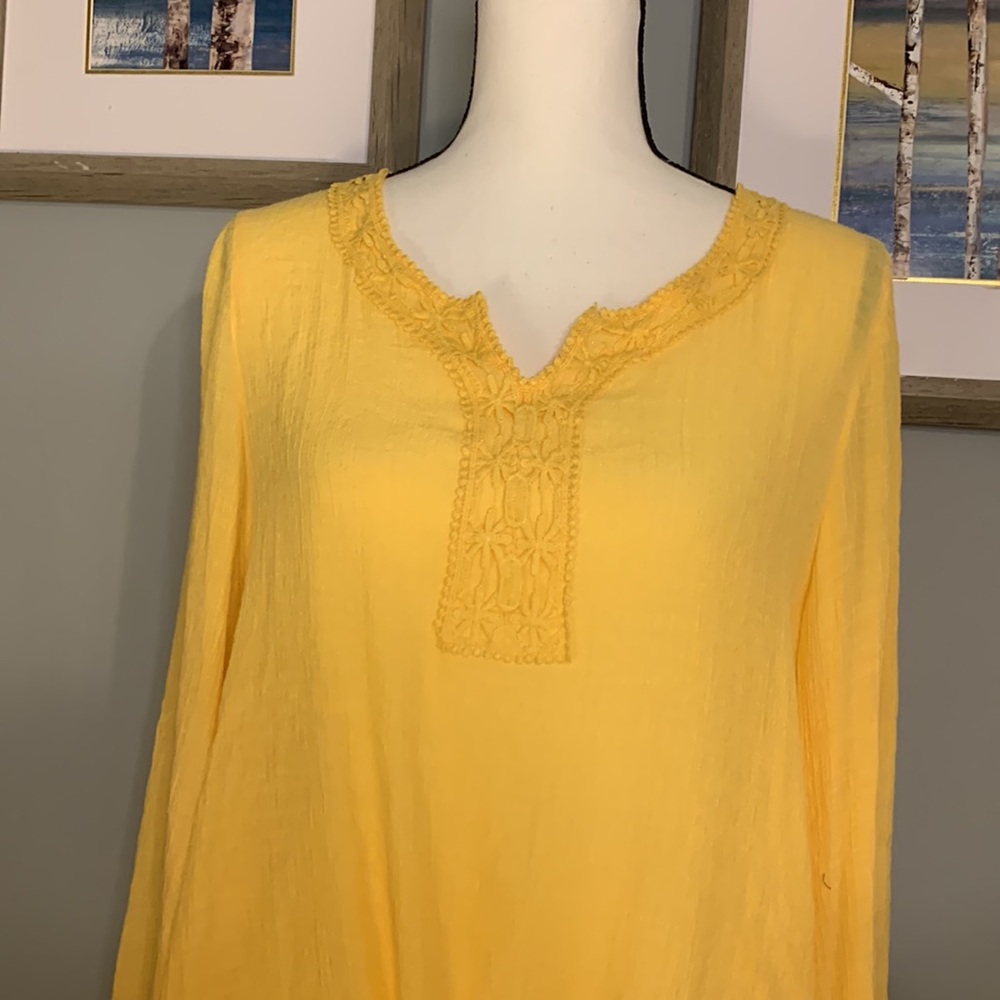 Yellow blouse - Picture 3 of 7